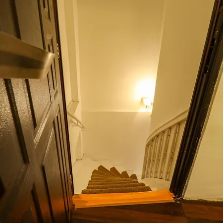 شقة Grosses, Vollausgestattes Fuer 5 Personen Mit Wlan, Vollausgestatteter Kueche, Waschmaschine Und Trockner